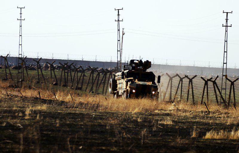Turkey starts returning IS fighters, deports US national